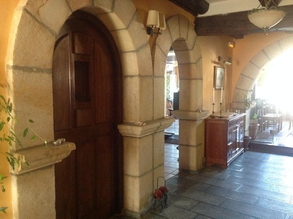 Trisileja En Puente Casa de hóspedes Toñanes